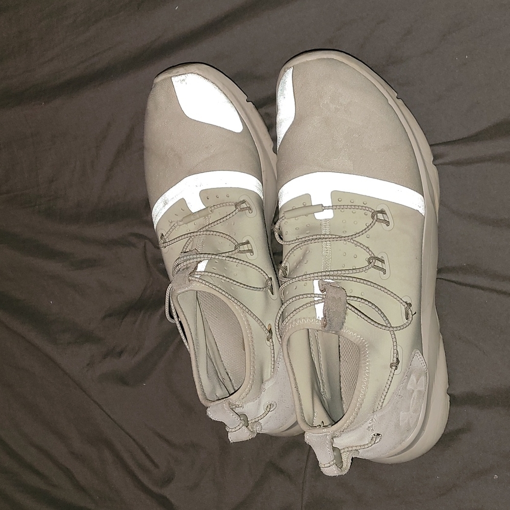 Under armor shoes